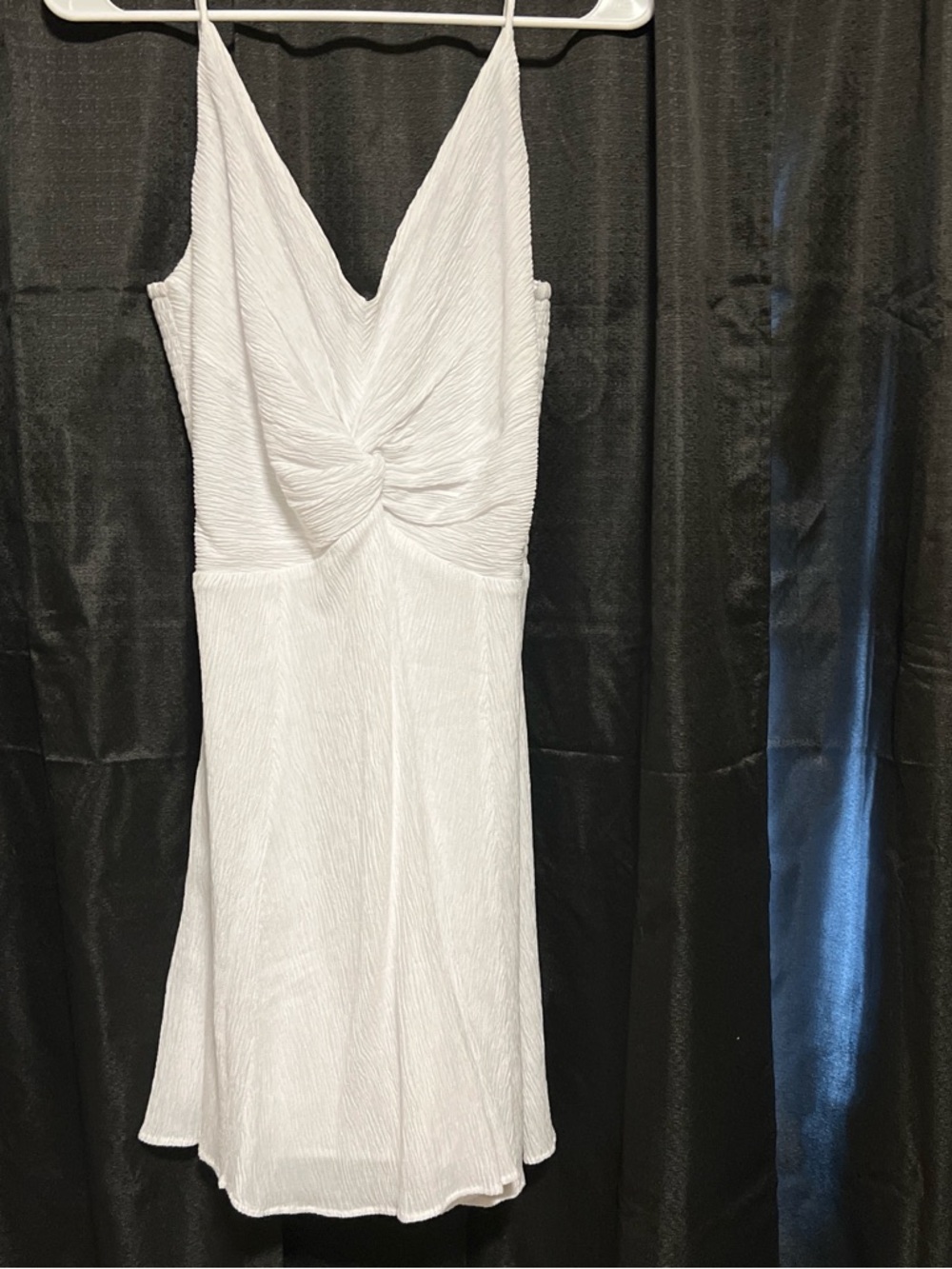 Abercrombie & Fitch White Textured V-Neck Blouse